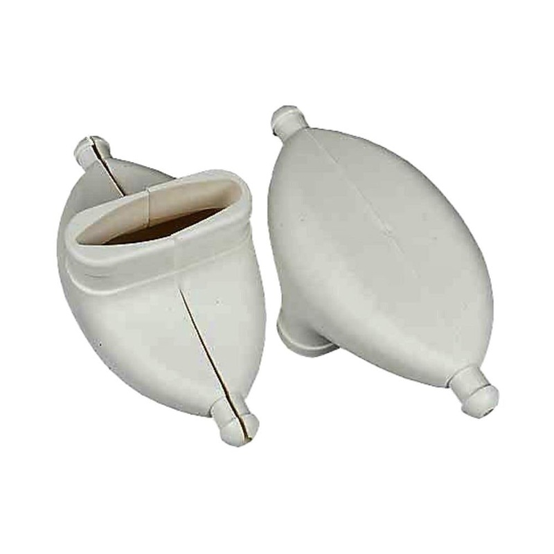 West Marine Spreader Boots|Small|Medium|Large|Spreader Tips 38 mm x 13 mm (1-1/2″ x 1/2″), Shrouds 3 mm (1/8″)|Spreader Tips 57 mm x 17 mm (2-1/4″ x 11/16″), Shrouds 5 mm (3/16″)|Spreader Tips 83 mm x 25 mm (3-1/4″ x 1″), Shrouds 6 mm (1/4″)|Pack of 2 (91